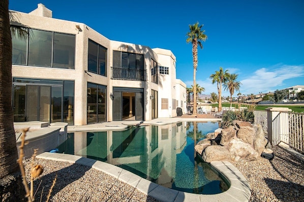 House (4 Bedrooms) | Interior - Luxury Golf Course Retreat on Hogan (Lake Havasu City)
