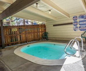 Interior - Mountain Shadows Home Away From Home (Mammoth Lakes)