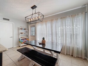 Interior - Largo Pool House and Firepit (Largo)