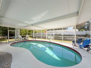 Interior - Largo Pool House and Firepit (Largo)