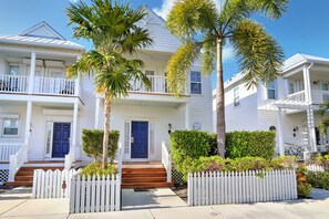 Interior - Waterfront Luxury Villa 19 With Sunset Views and Boat Slip (Marathon)
