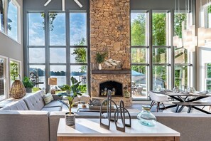 Interior - Lakeside Story (Mooresville)