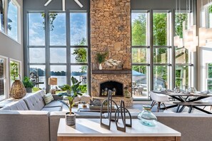 Interior - Lakeside Story (Mooresville)