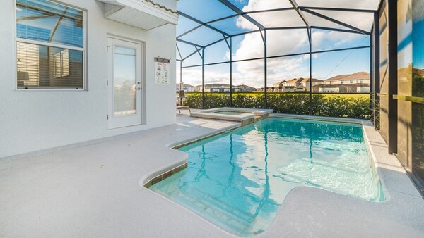 4749 Kings Castle - Kissimmee, FL