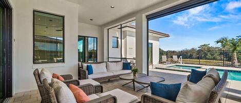 House (5 Bedrooms) | Interior