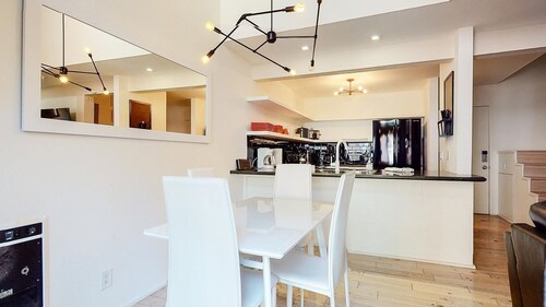 Walk to Canyon Lodge! Ski Back! Modern Space