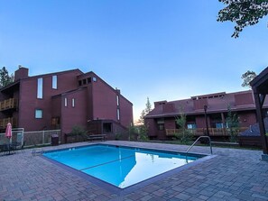 Interior - Walk to Canyon Lodge! Ski Back! Modern Space (Mammoth Lakes)