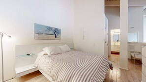 Interior - Walk to Canyon Lodge! Ski Back! Modern Space (Mammoth Lakes)