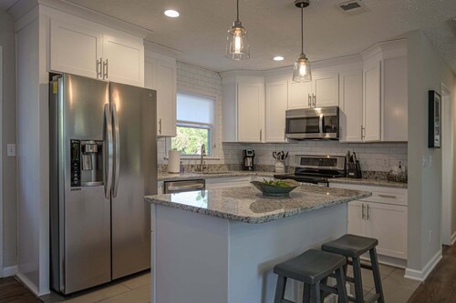 941 Pine Manor Family