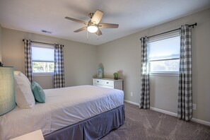 Interior - 941 Pine Manor Family (Marietta)
