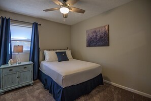 Interior - 941 Pine Manor Family (Marietta)
