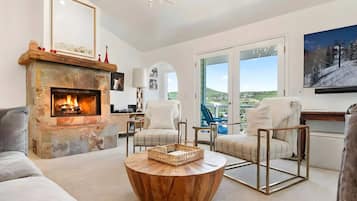 TV, fireplace, offices
