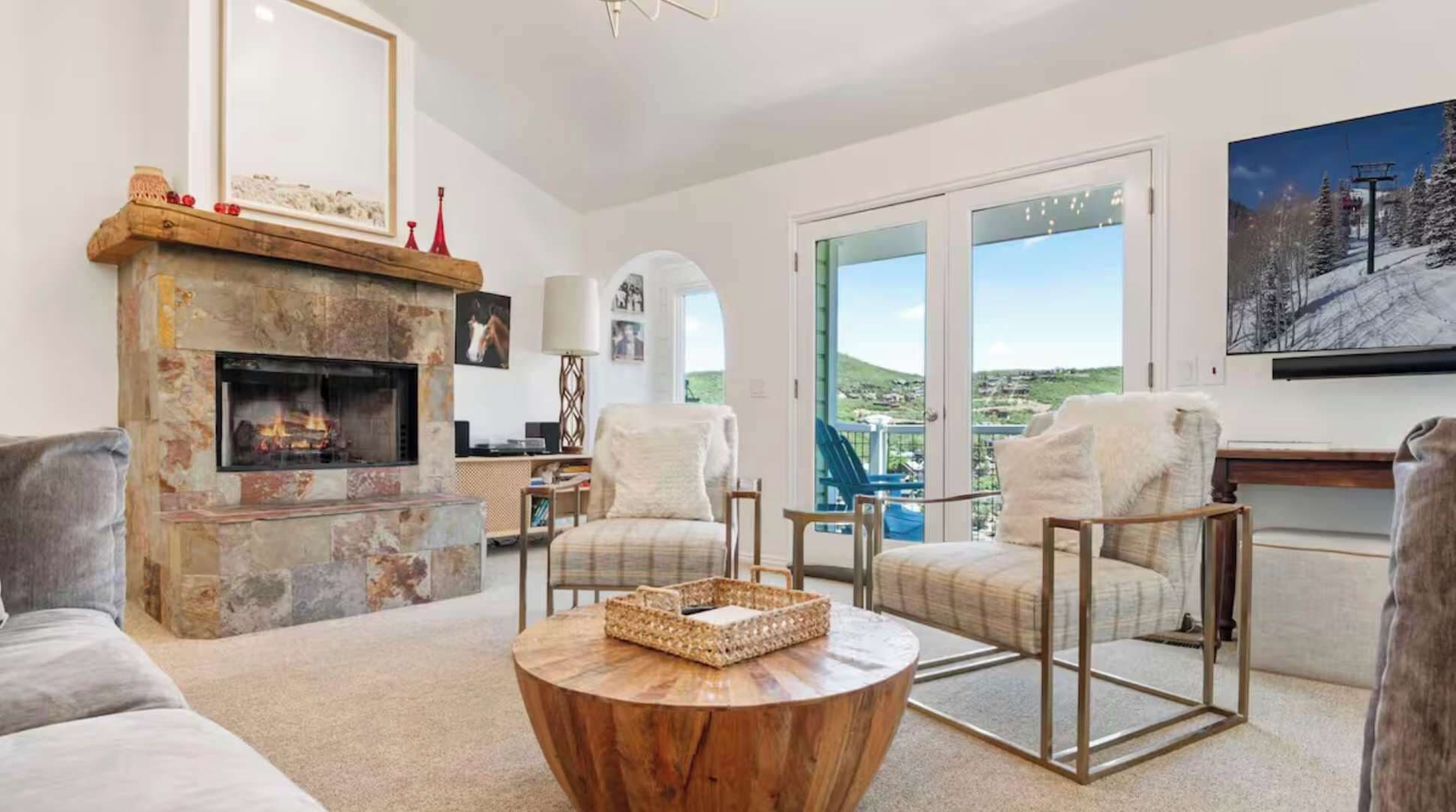 TV, fireplace, offices
