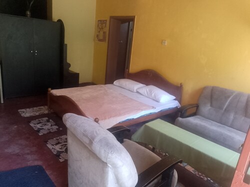 2-bedroom bungalow in Refreshing Flower & Herb Garden for a relaxing stay.