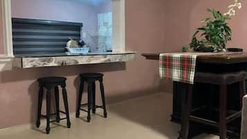 Deluxe Apartment | Interior