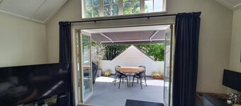 Arrowtown Central Apartment with Sundeck
