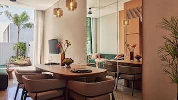 Townhouse Premium, 3 kamar tidur, Bebas Asap Rokok, kolam renang pribadi | Area keluarga | TV