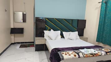 Deluxe Double or Twin Room, City View