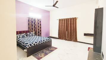Comfort Double or Twin Room, City View | Desk, laptop workspace, free WiFi