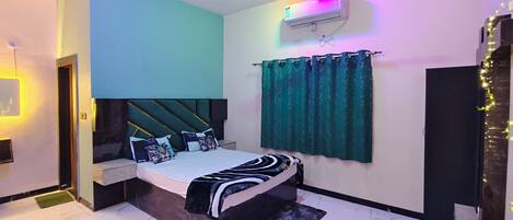 Deluxe Double or Twin Room, City View