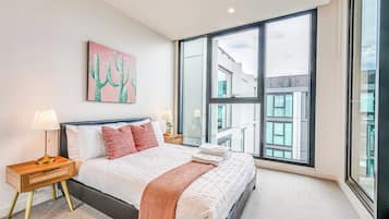 Leilighet, balkong | Strykejern/-brett og wi-fi (inkludert)