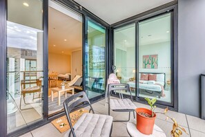 Appartement, balcon | Intérieur