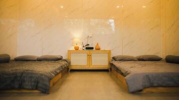 Iron/ironing board, WiFi