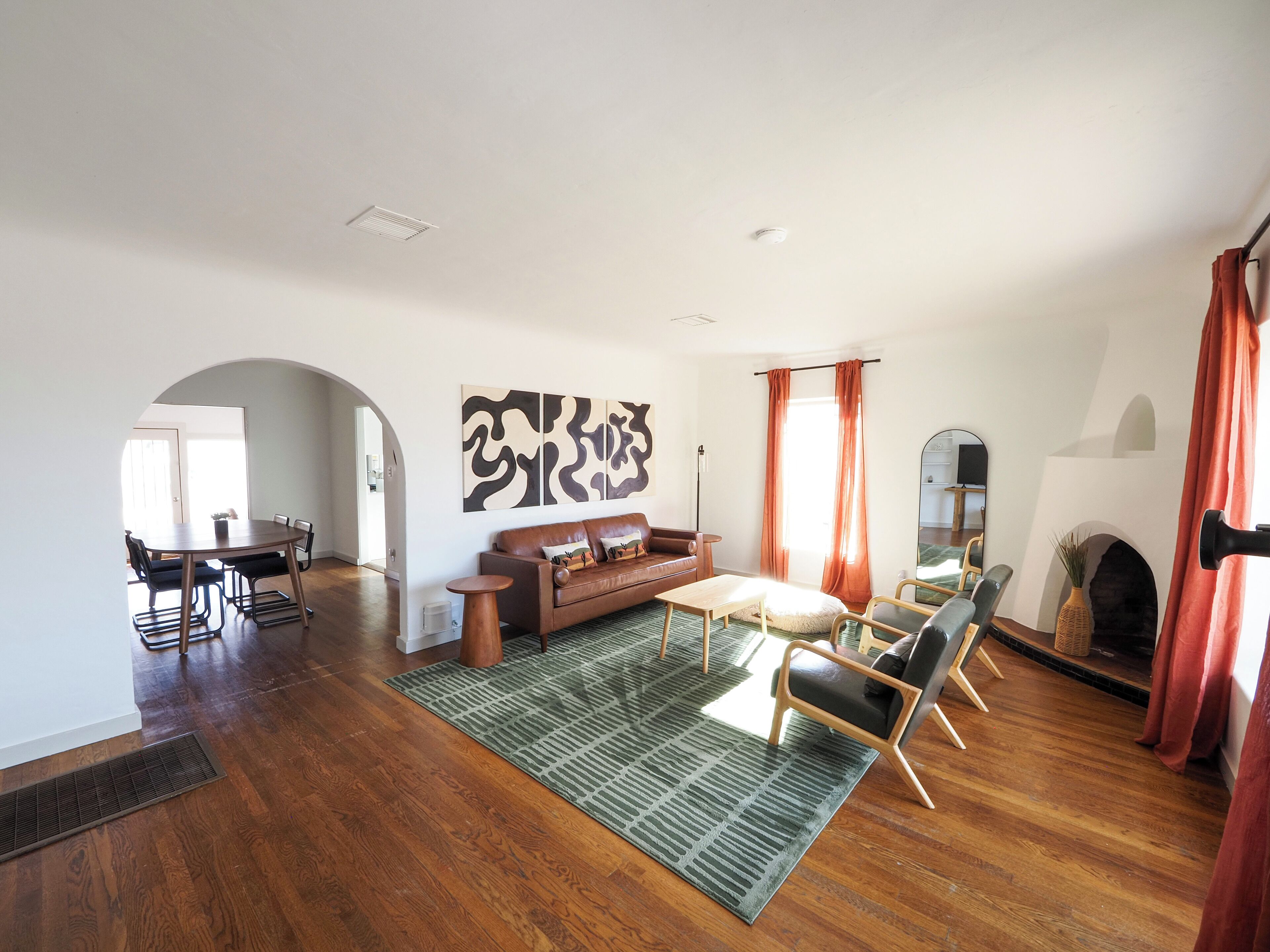 智能電視、書籍