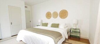 Heart of Kern - w/ fast wifi 609Mbps - Full Kitchen - Child Safe - Pets Ok -