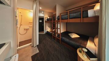 Studio | Wi-Fi gratis dan seprai linen