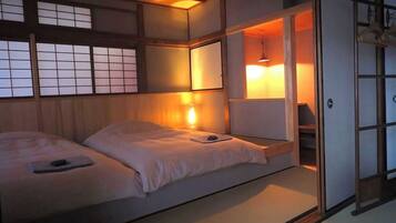 Desk, laptop workspace, free WiFi, bed sheets