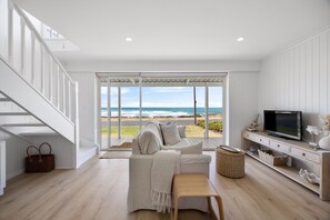 TV - Nest @ Bashams—A Panoramic Oceanfront Sanctuary (Middleton)
