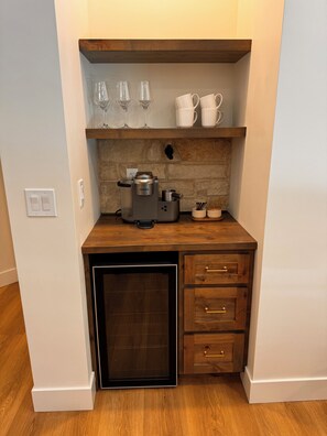 Interior - Adventure-Ready Lake Almanor West Cabin (Chester)