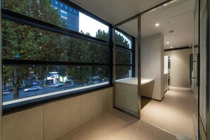 Interior - Lazy Tiger Hotel (Seoul)