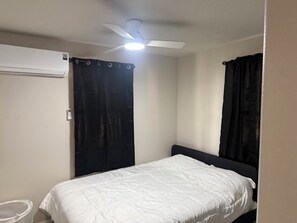 3 Schlafzimmer, Schreibtisch, kostenloses WLAN, Bettwäsche