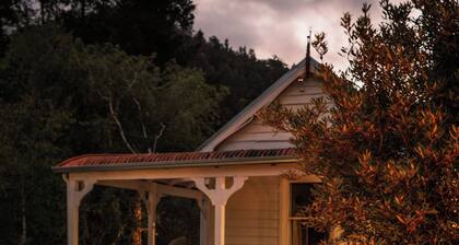 Architectural Forest Retreat w/ Sauna & Outdoor Bath