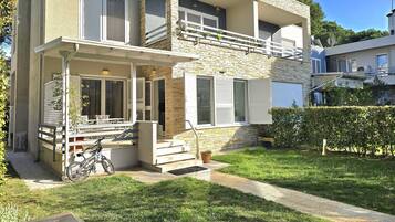 Familienapartment, Mehrere Schlafzimmer, 2 Bäder (Lura 2 Holiday Homes 127) | Außenbereich