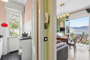 Honeymoon Apartment, Multiple Bedrooms, Mountainside (La Caravella Stresa Lake View) | Interior - La Caravella Stresa Lake View (Stresa)