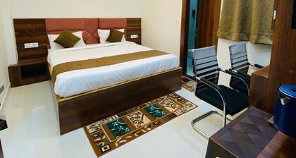 Hotel Taj Silver Palace