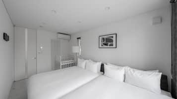 Apartment | Desk, iron/ironing board, free WiFi