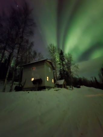 Exterior. Cozy Fairbanks Cabin Retreat Northern Lights Views