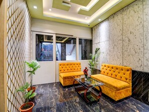 House | Reception - Collection O The Hastings Club (Kolkata)