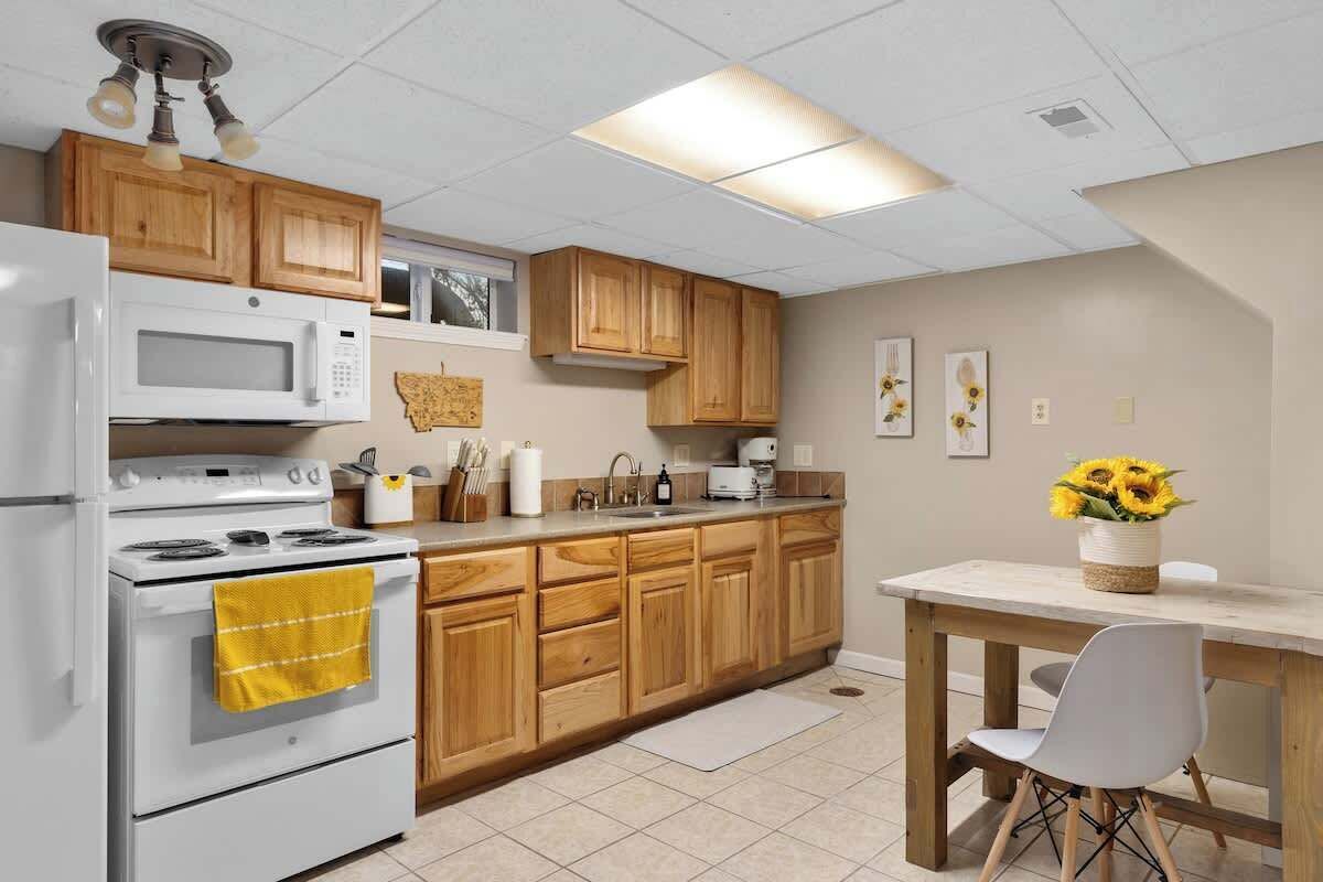 Micro-ondes, four, plaque de cuisson