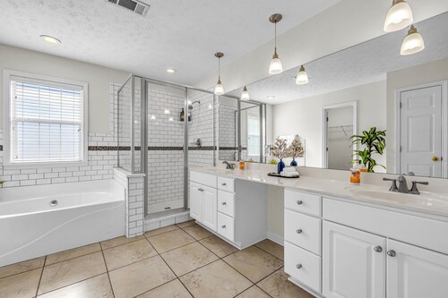 Your Cozy Escape in the Heart of Welcoming Prattville Alabama