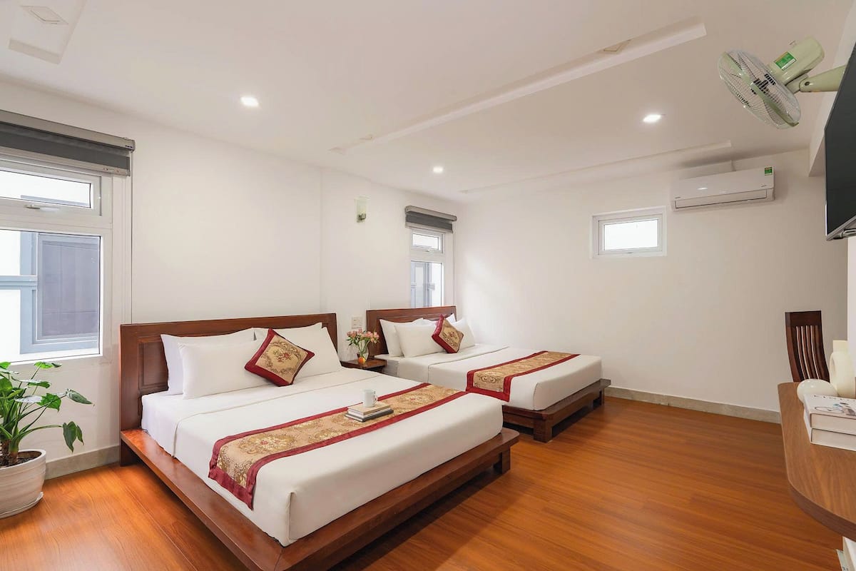 標準雙人房, 2 張加大雙人床, 空調 | 書桌、免費無線上網
