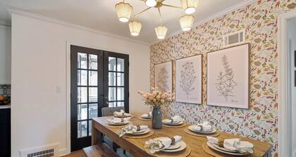 Charming 4-bedroom house. 16 guest, hot tub, sauna, fire pit, arcade, game room