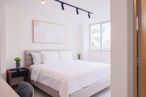 Room - 1A • Spacious 3BR Apartment • Ideal for 8 Guests (Panama City)