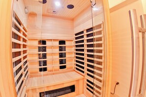 Interior - 5B • Comfortable 5BR Apt • 4 Baths • Great for Groups (Panama City)