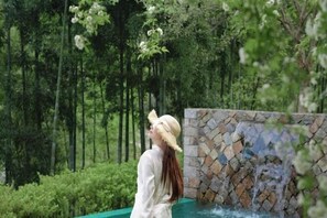 Kolam renang terbuka