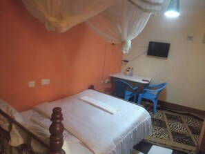 Standard Single Room | Free WiFi, bed sheets - Prestige Guest House Karatina (Karatina)